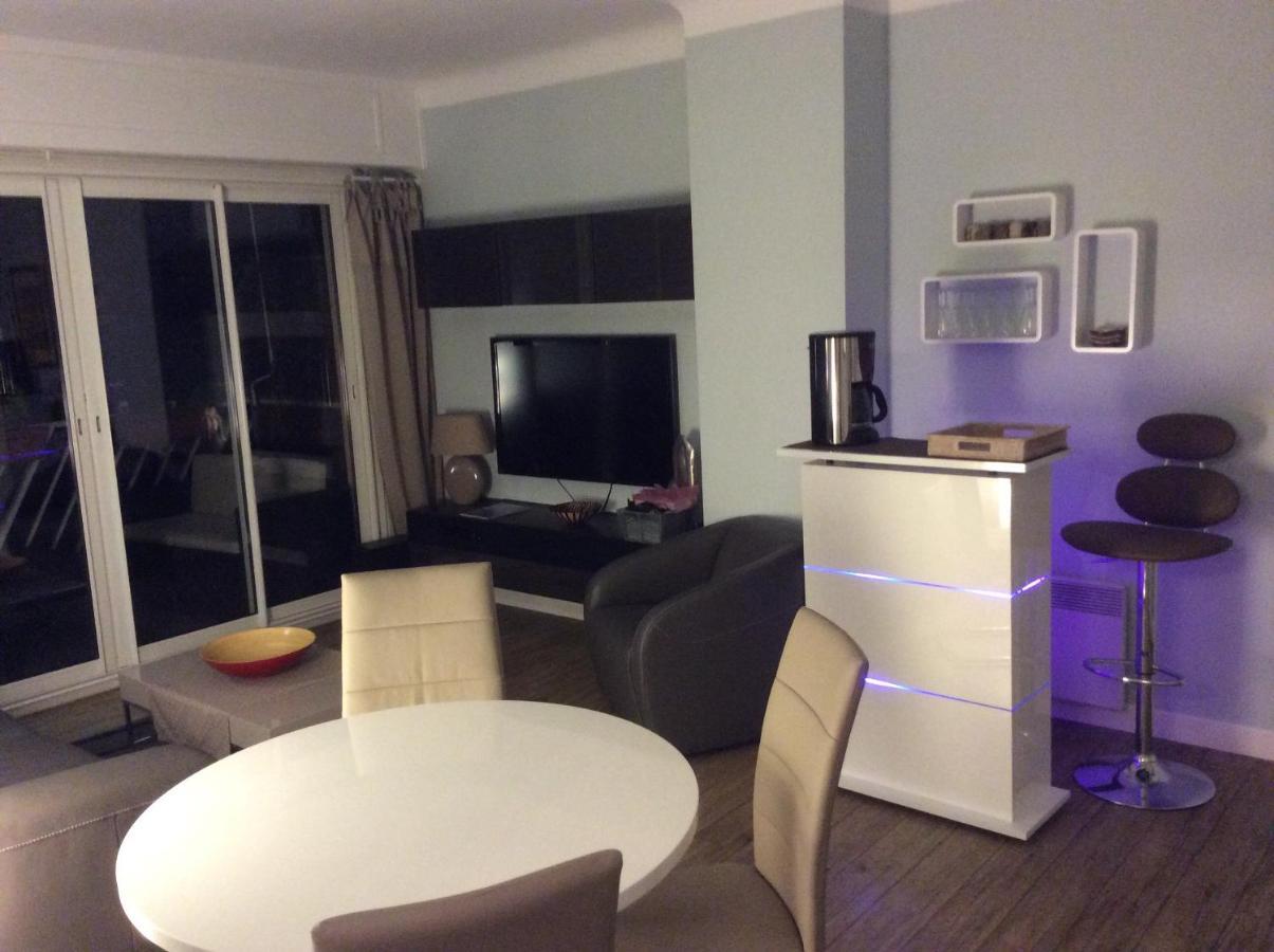 ונס Quartier Piscine Municipale Bel Appart 4 Pers Terrasse Parking Wi-Fi מראה חיצוני תמונה